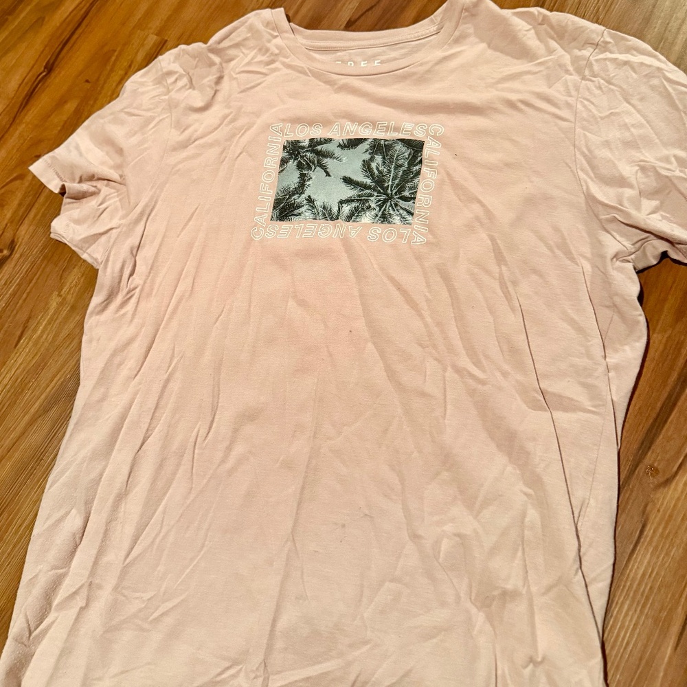 Free State Men’s XL Graphic Tee - Blush Cali Vibes w/ Minor Flaw!